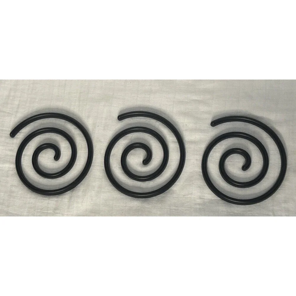 New Good Thing Trivets Set of 3 Round Cooling Plates Swirl Design 5” Black Cater